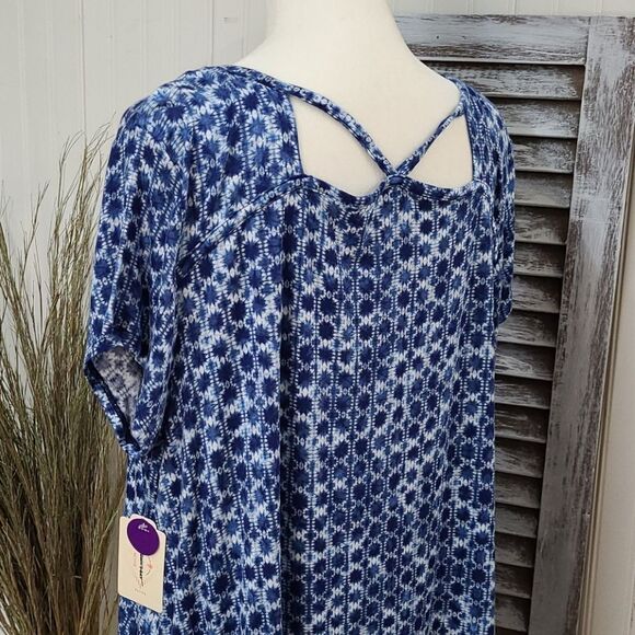 St. John Bay Active - Picture 2 of 9